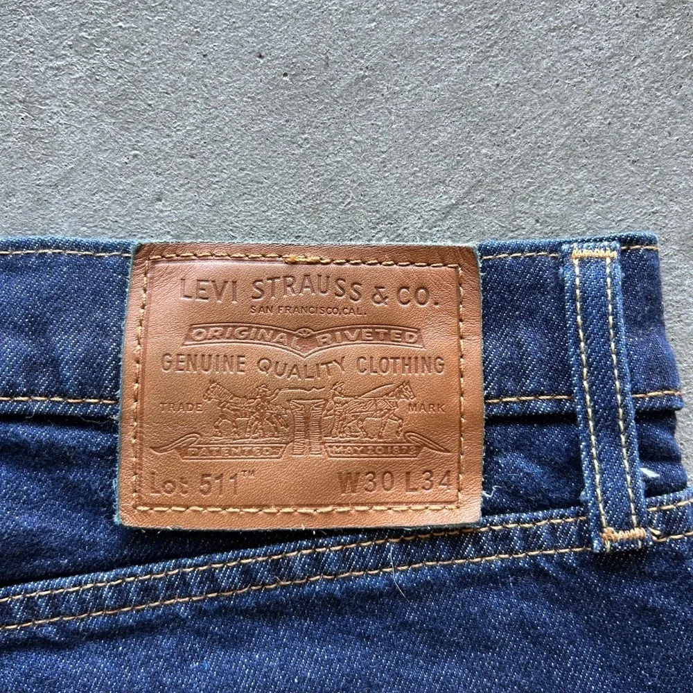 Levis Premium 511 Jeans Mens 30x34 Dark‎ Wash Denim Big E Slim Fit Pants